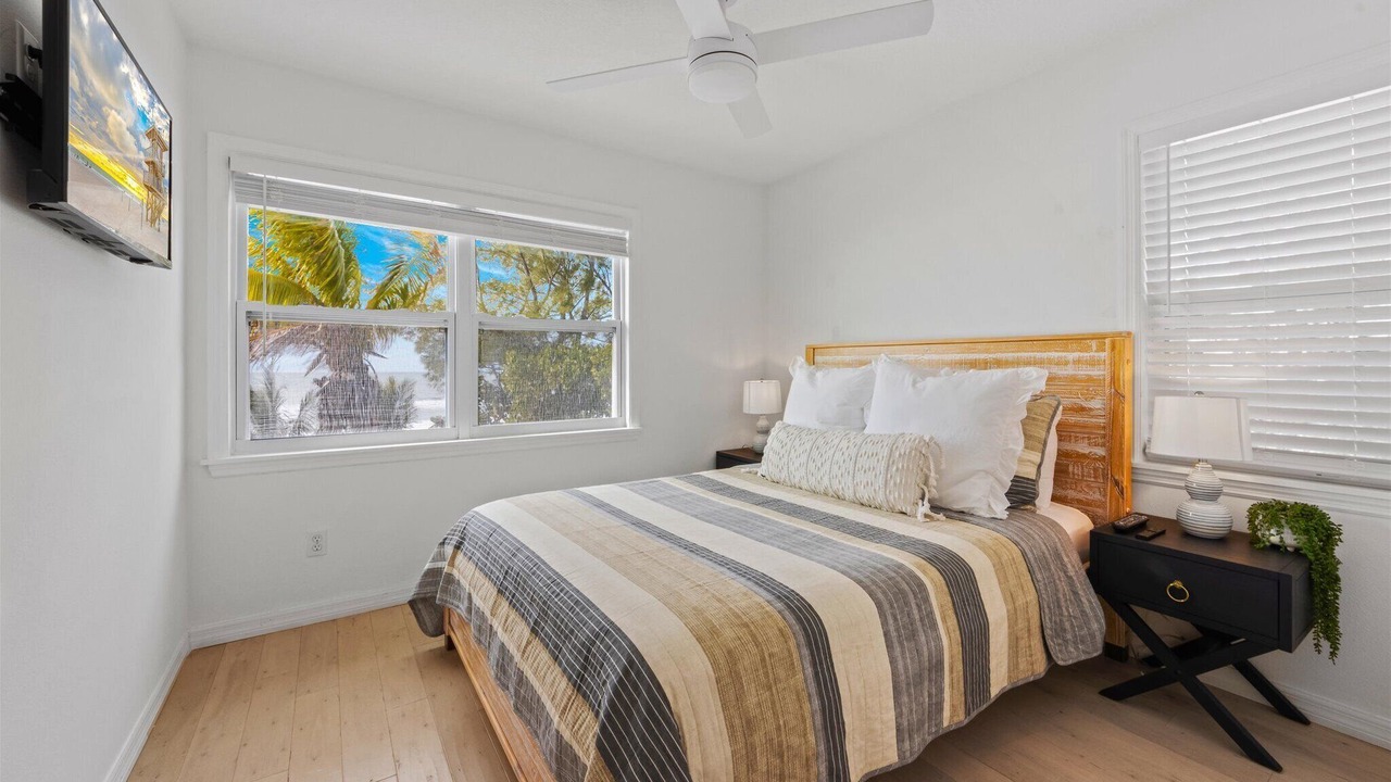 Photo of Bedroom in Holmes Beach