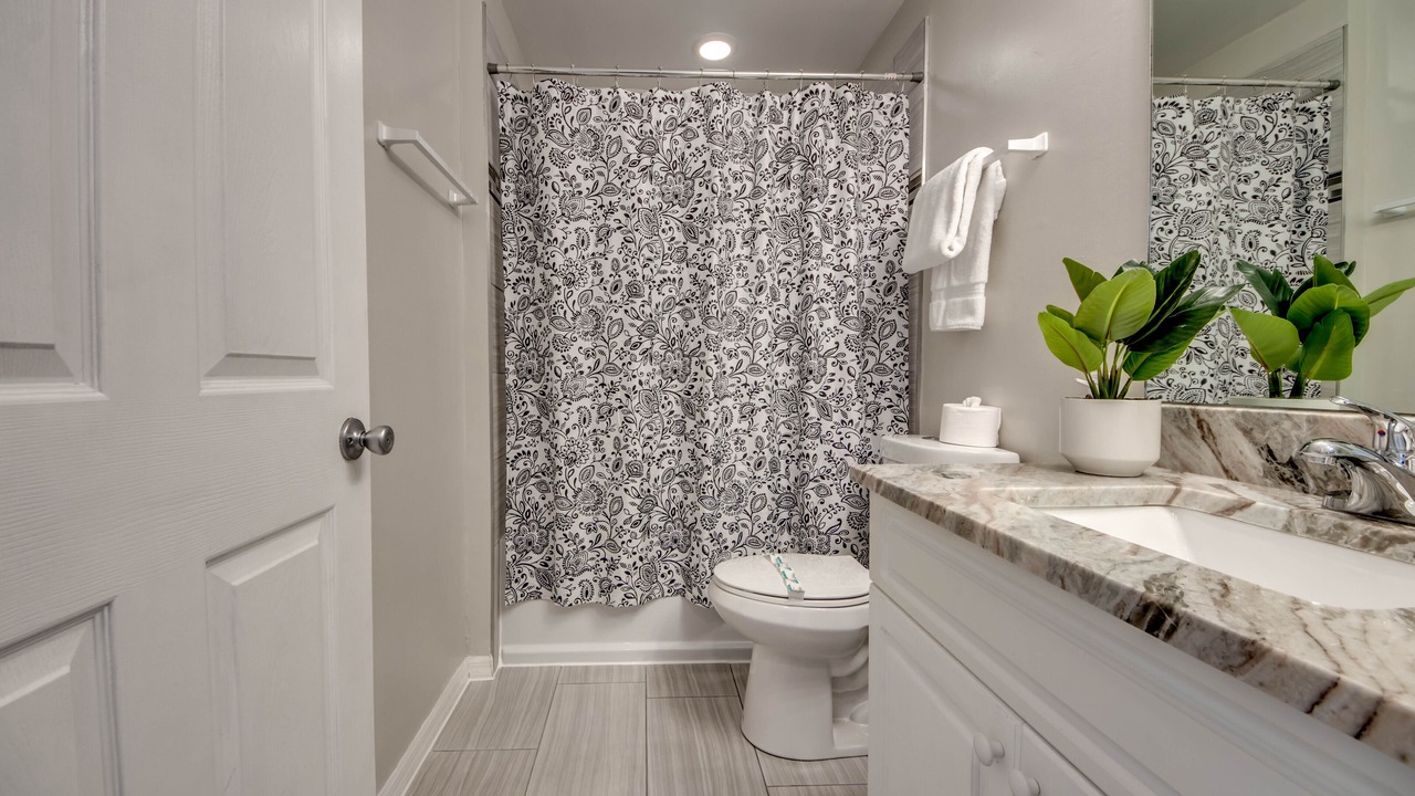 Photo of Bathroom in Diplomat
