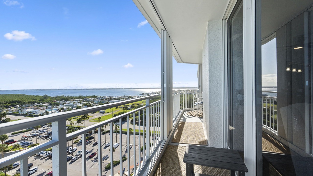 Photo of Patio Balcony in Hutchinson Island South