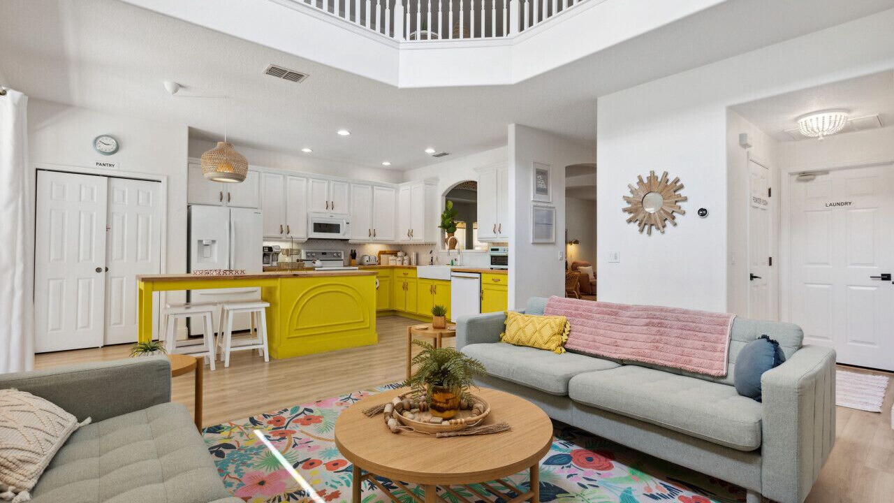 Photo of Livingroom in Watersong