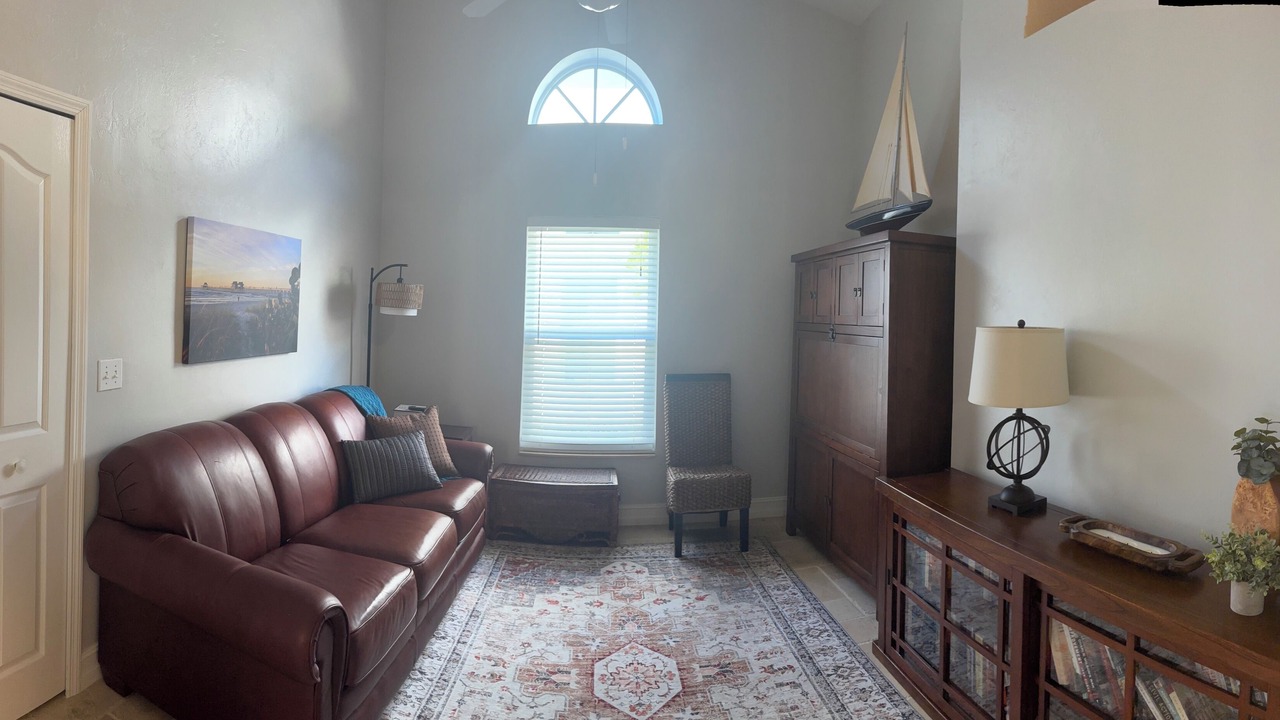 Photo of Livingroom in North Naples