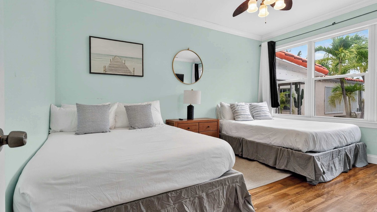 Photo of Bedroom in Northwood Shores