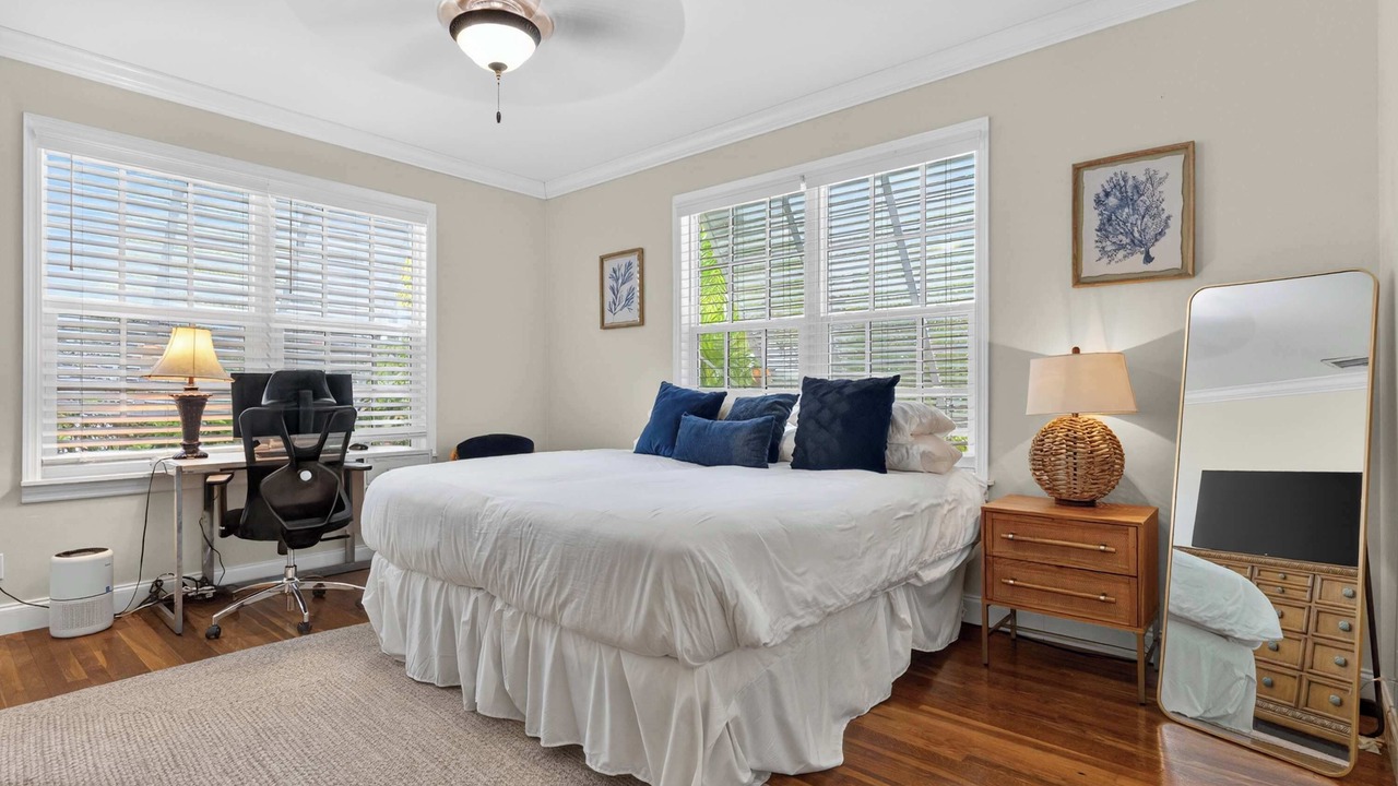 Photo of Bedroom in Northwood Shores