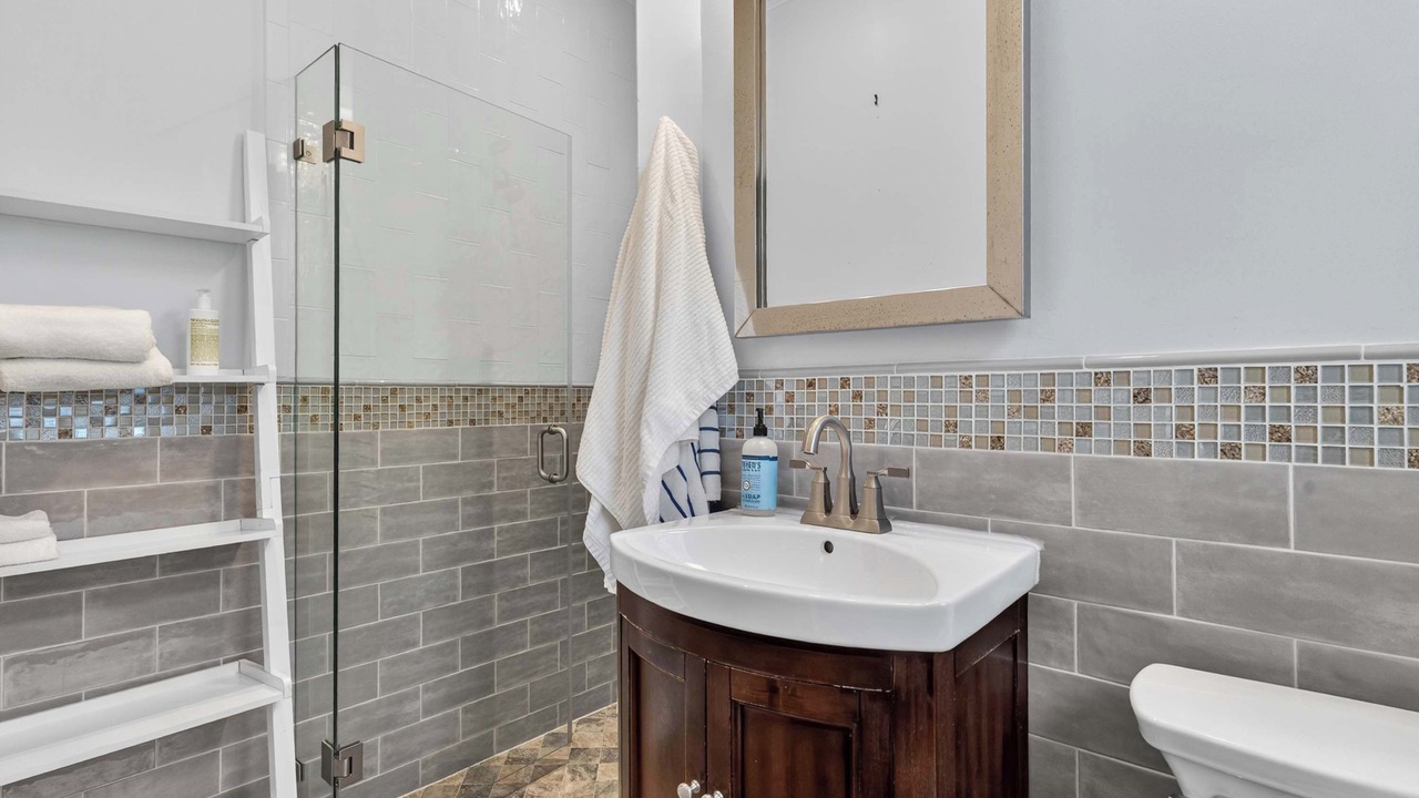 Photo of Bathroom in Northwood Shores