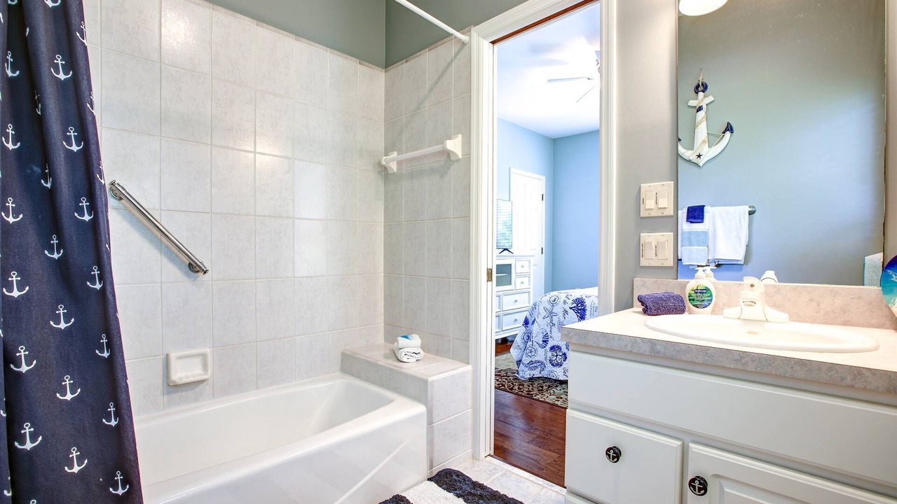 Photo of Bathroom in Eden Pines