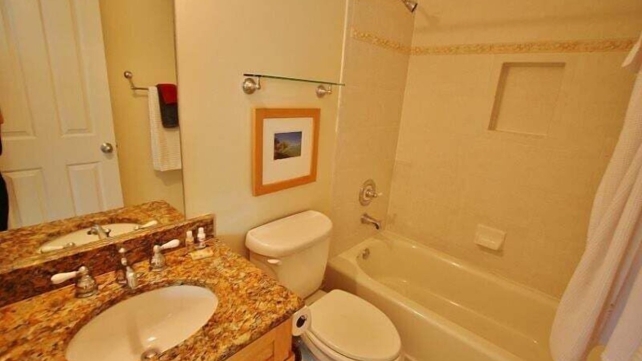 Photo of Bathroom in Marathon