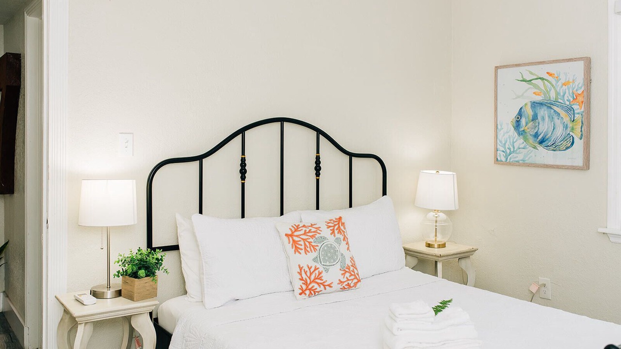 Photo of Bedroom in United Central