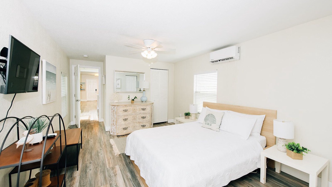 Photo of Bedroom in United Central
