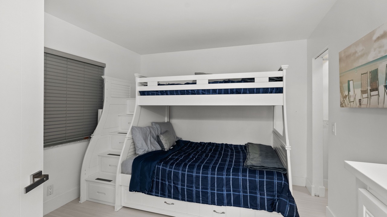 Photo of Bedroom in Hutchinson Island South