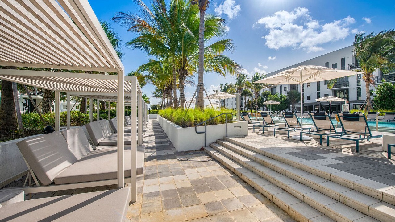 Photo of Patio Balcony in Northeast Miami