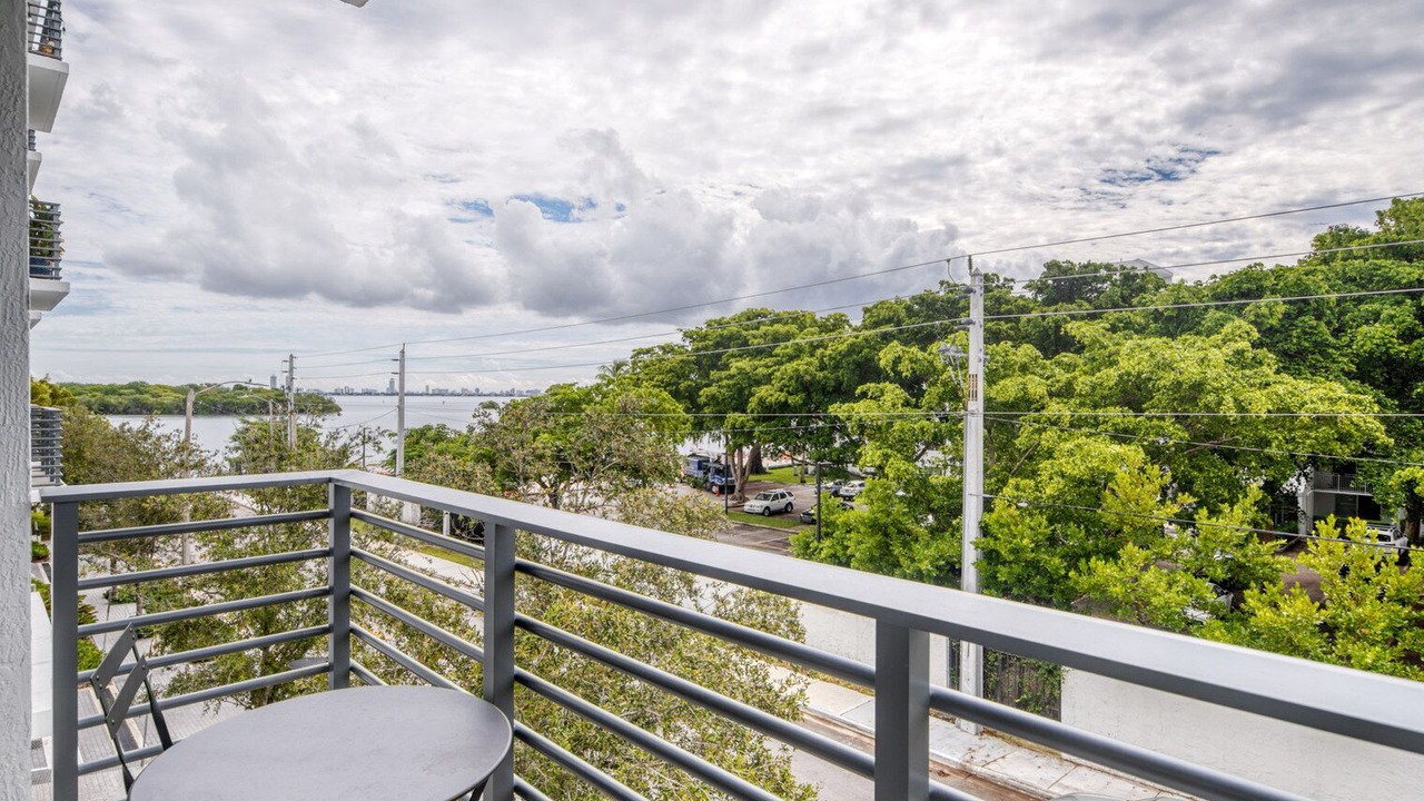 Photo of Outdoor in Northeast Miami
