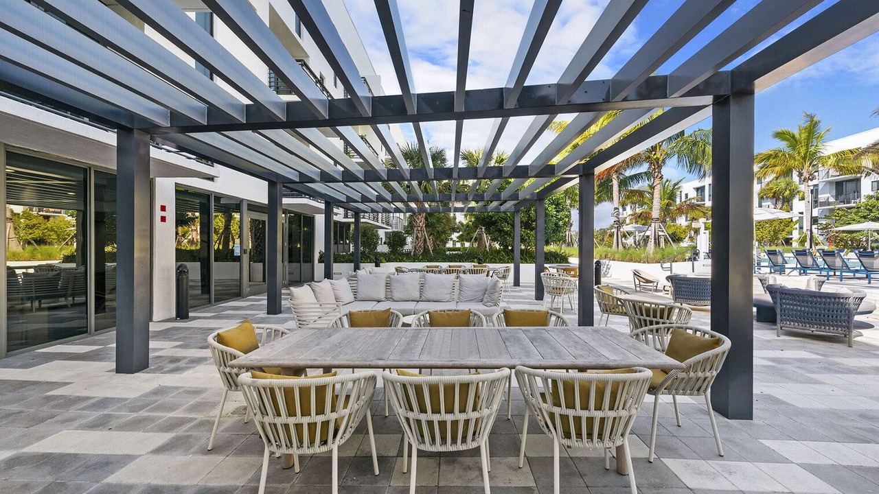 Photo of Outdoor in Northeast Miami
