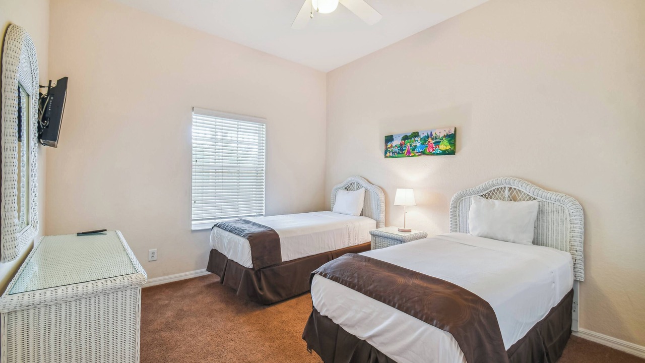 Photo of Bedroom in Bahama Bay