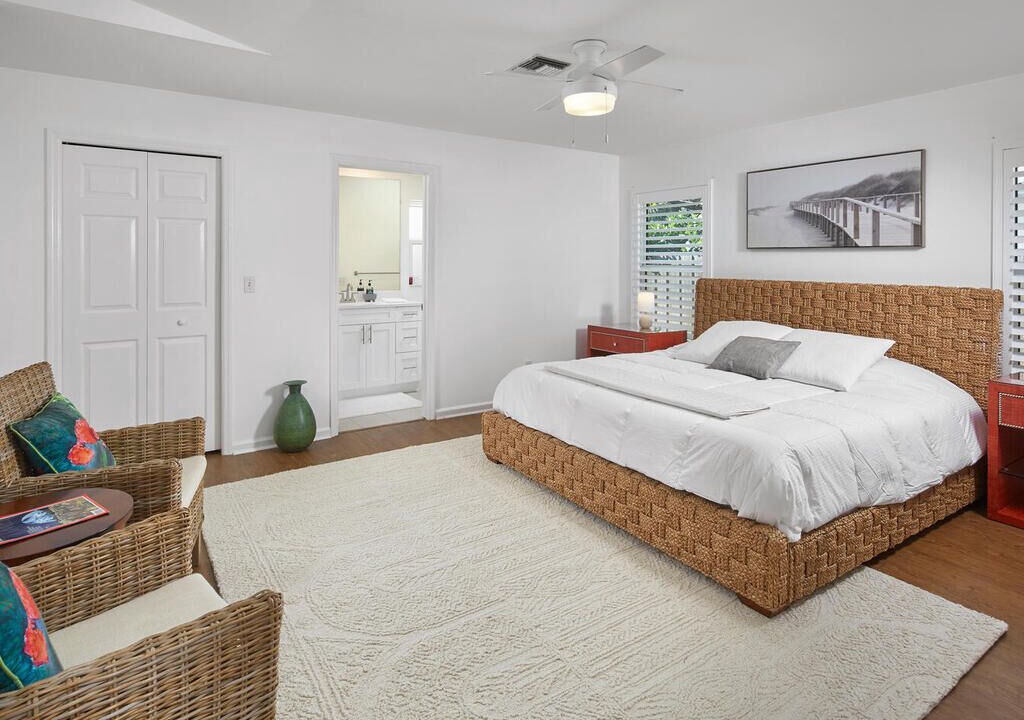Photo of Bedroom in Naples Park