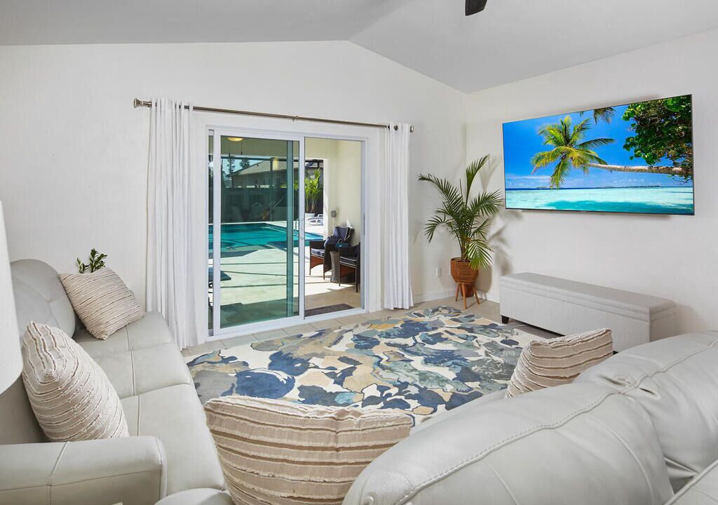 Photo of Livingroom in Naples Park