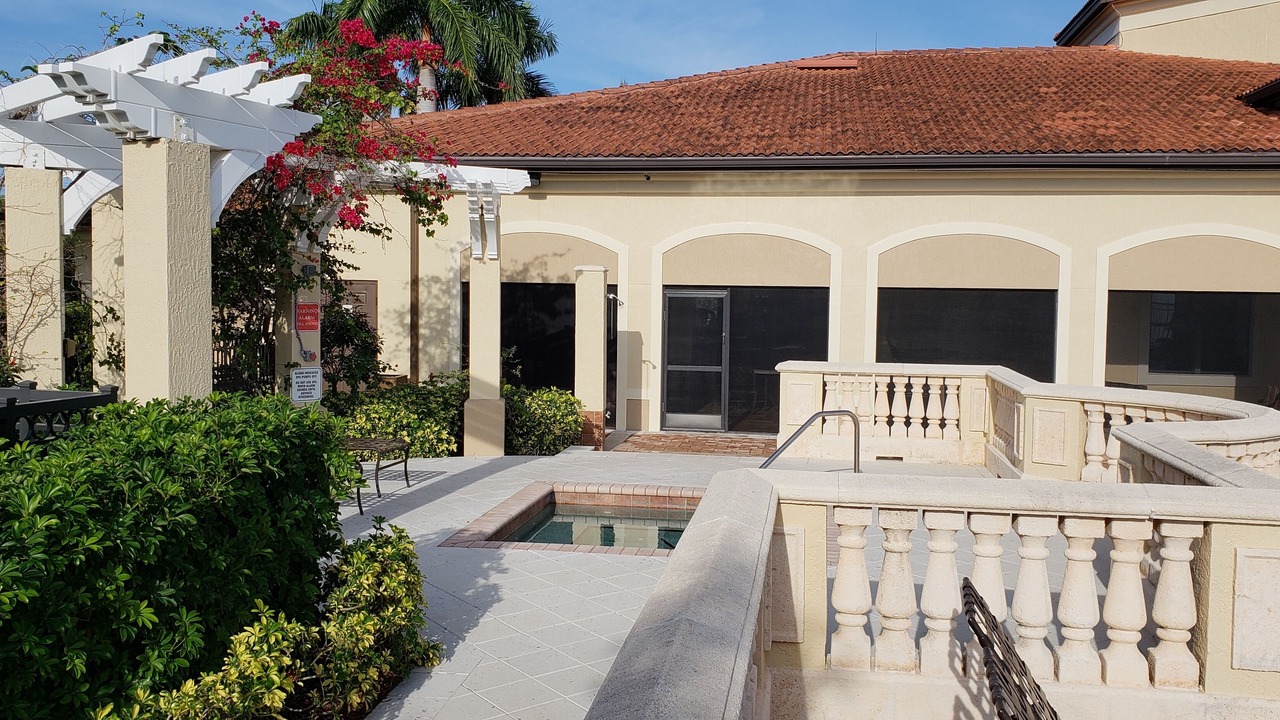 Photo of Outdoor in Naples
