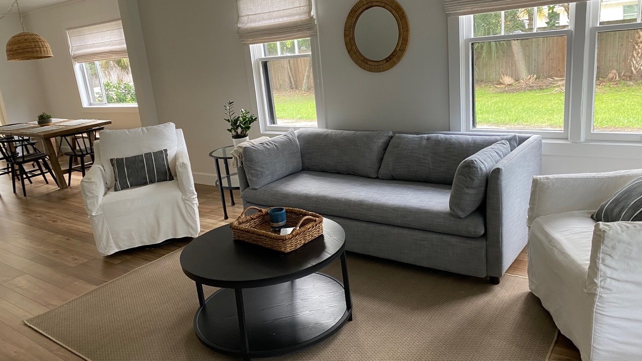 Photo of Livingroom in Pine Gardens North