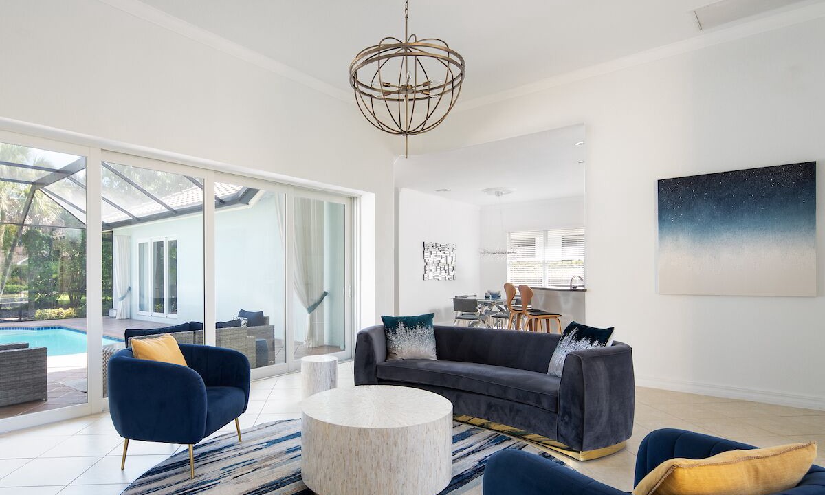 Photo of Livingroom in Central Naples
