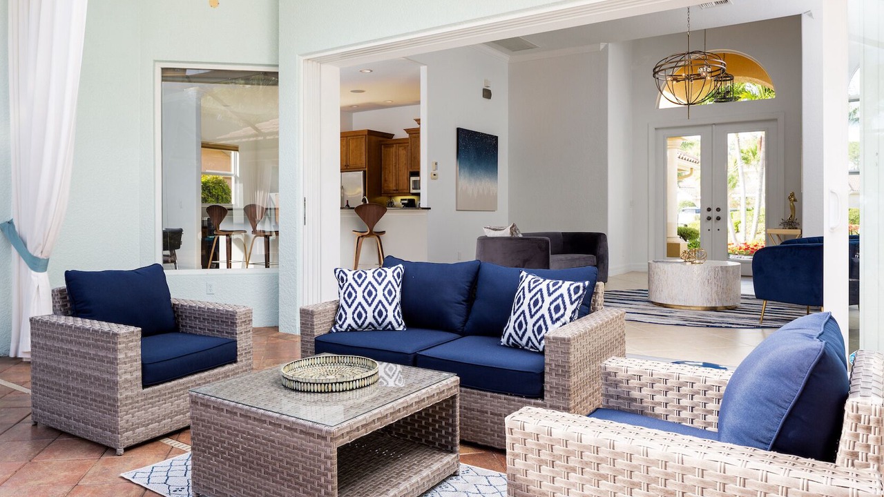 Photo of Livingroom in Central Naples