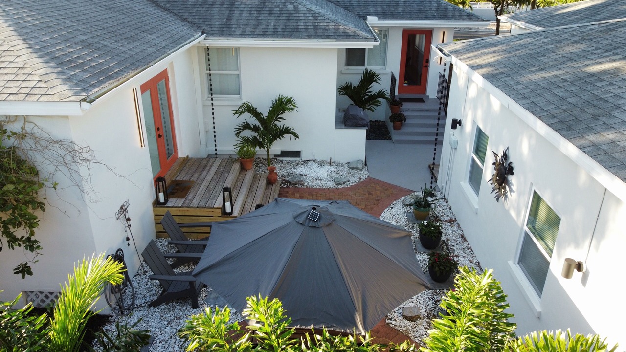Photo of Patio Balcony in Central Sarasota