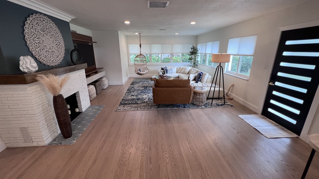 Photo of Livingroom in Central Sarasota