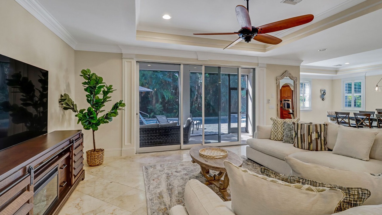 Photo of Livingroom in Central Naples