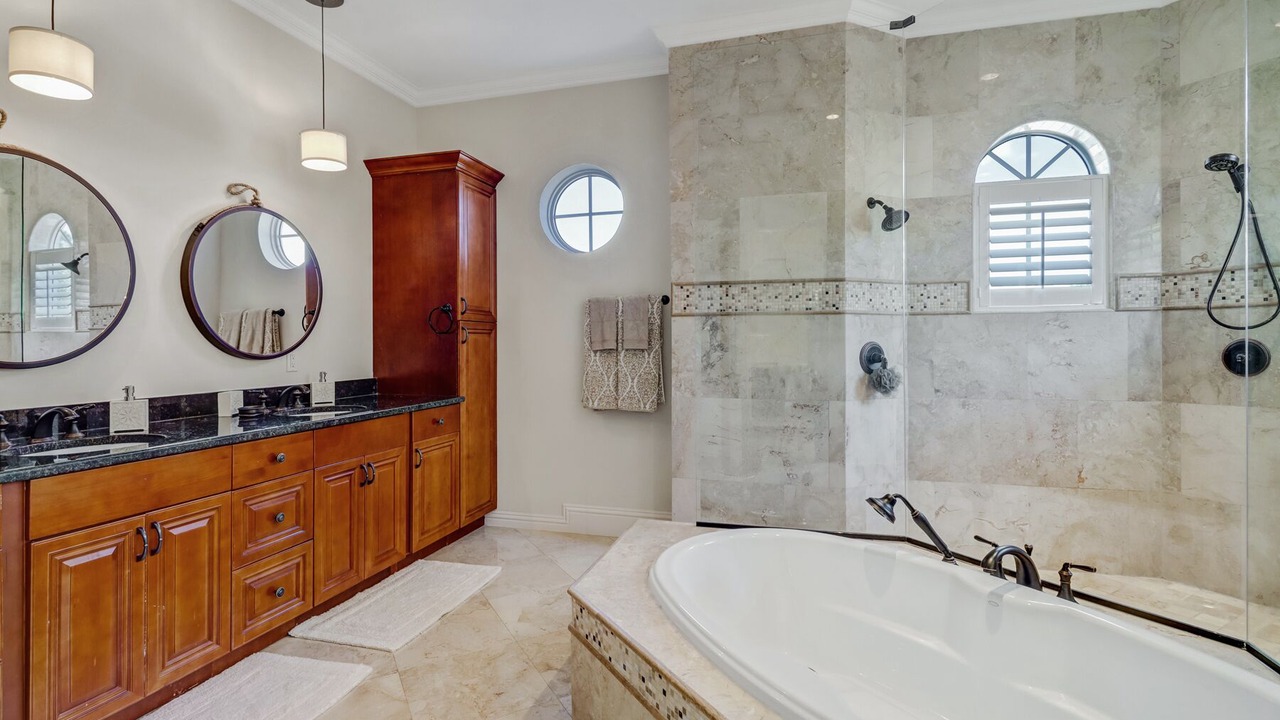 Photo of Bathroom in Central Naples