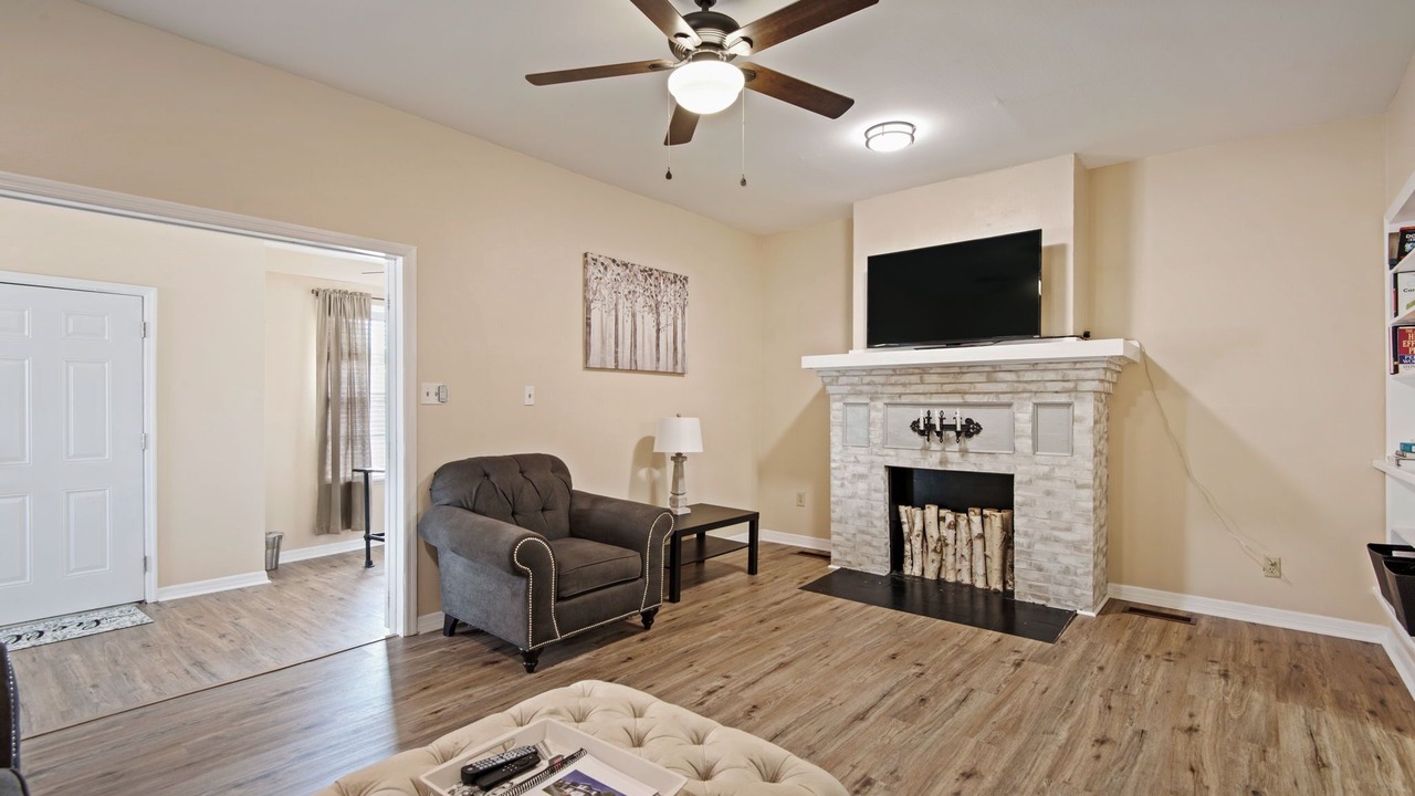 Photo of Livingroom in Hyde Park