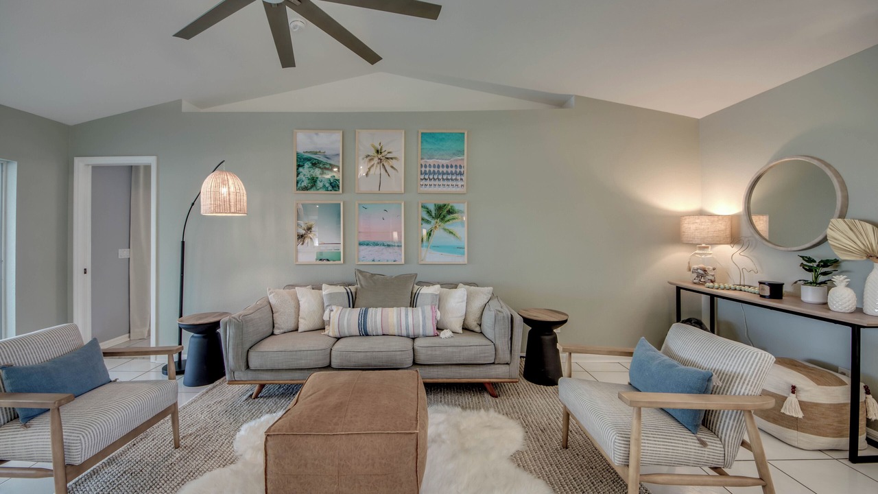 Photo of Livingroom in Caloosahatchee