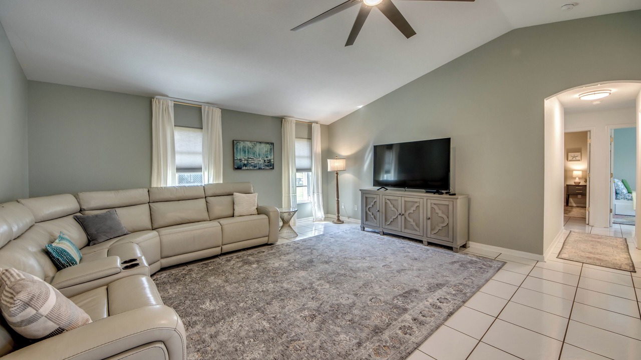 Photo of Livingroom in Caloosahatchee