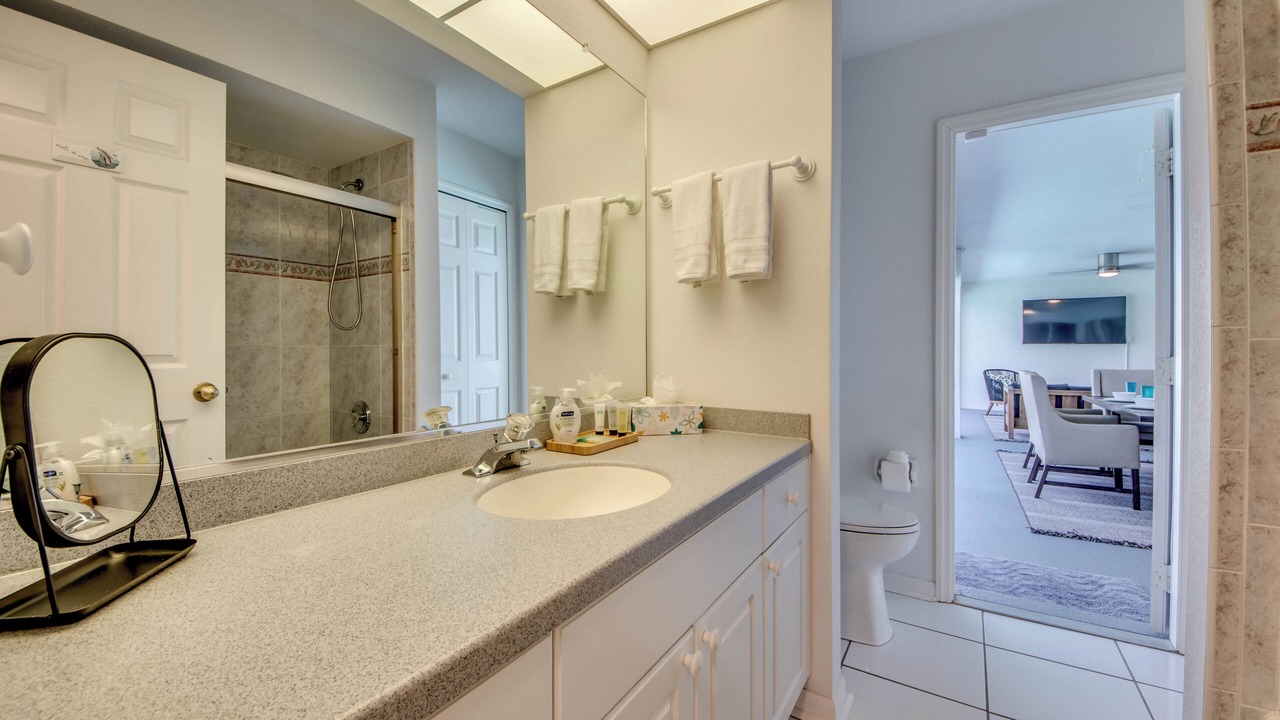Photo of Bathroom in Caloosahatchee