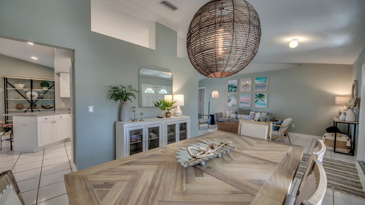 Photo of Livingroom in Caloosahatchee