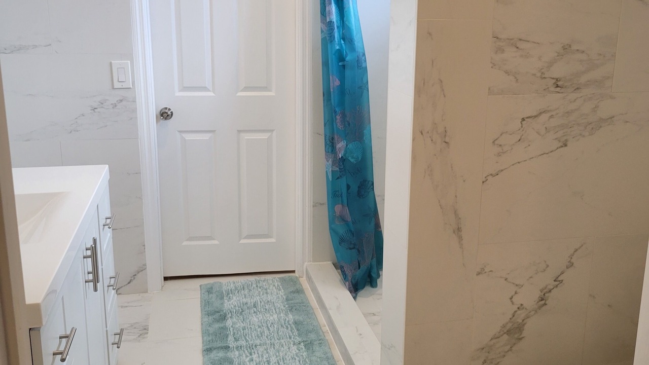 Photo of Bathroom in Doctor's Arm