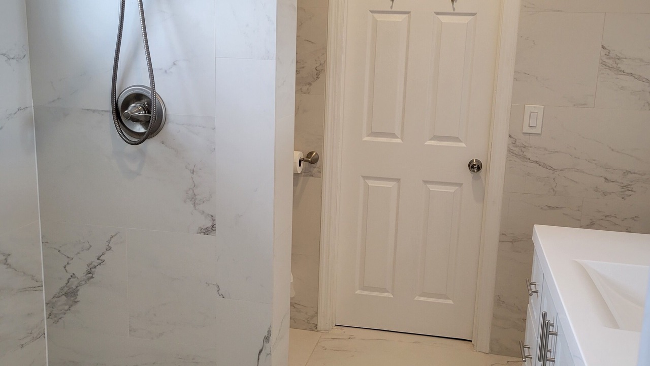 Photo of Bathroom in Doctor's Arm