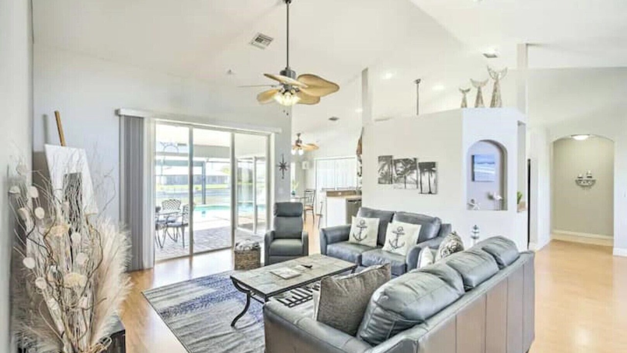 Photo of Livingroom in Diplomat