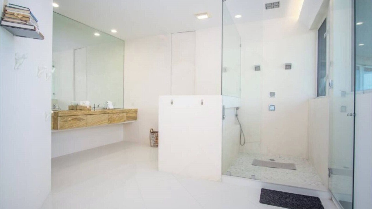 Photo of Bathroom in Marathon