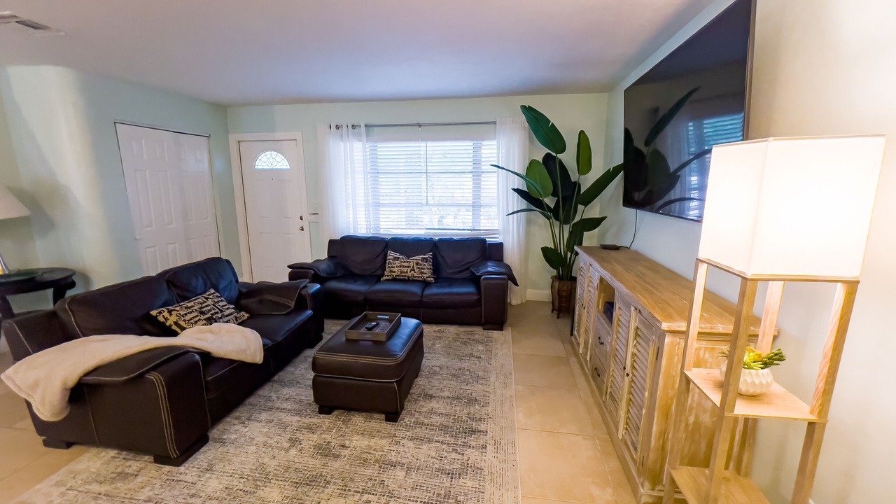 Photo of Livingroom in Jensen Beach
