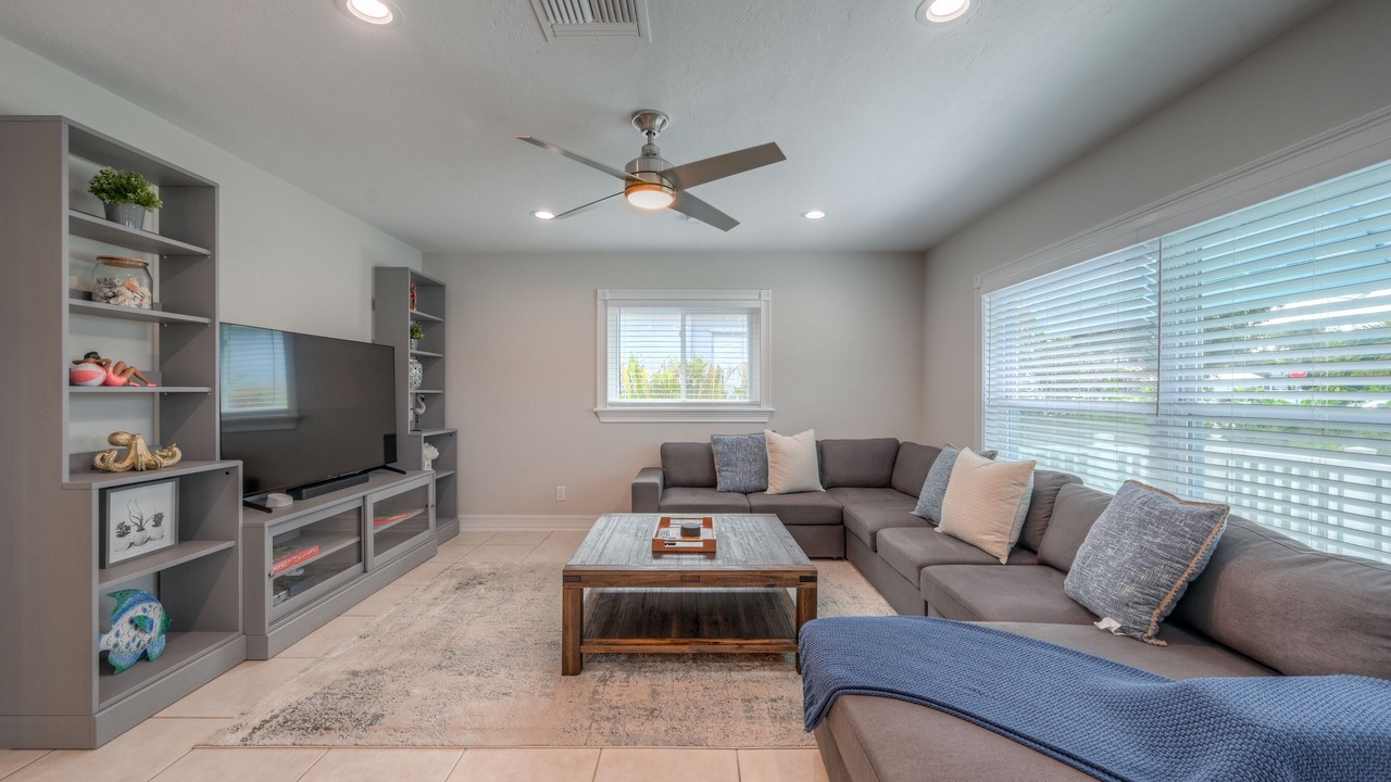 Photo of Livingroom in Naples Park