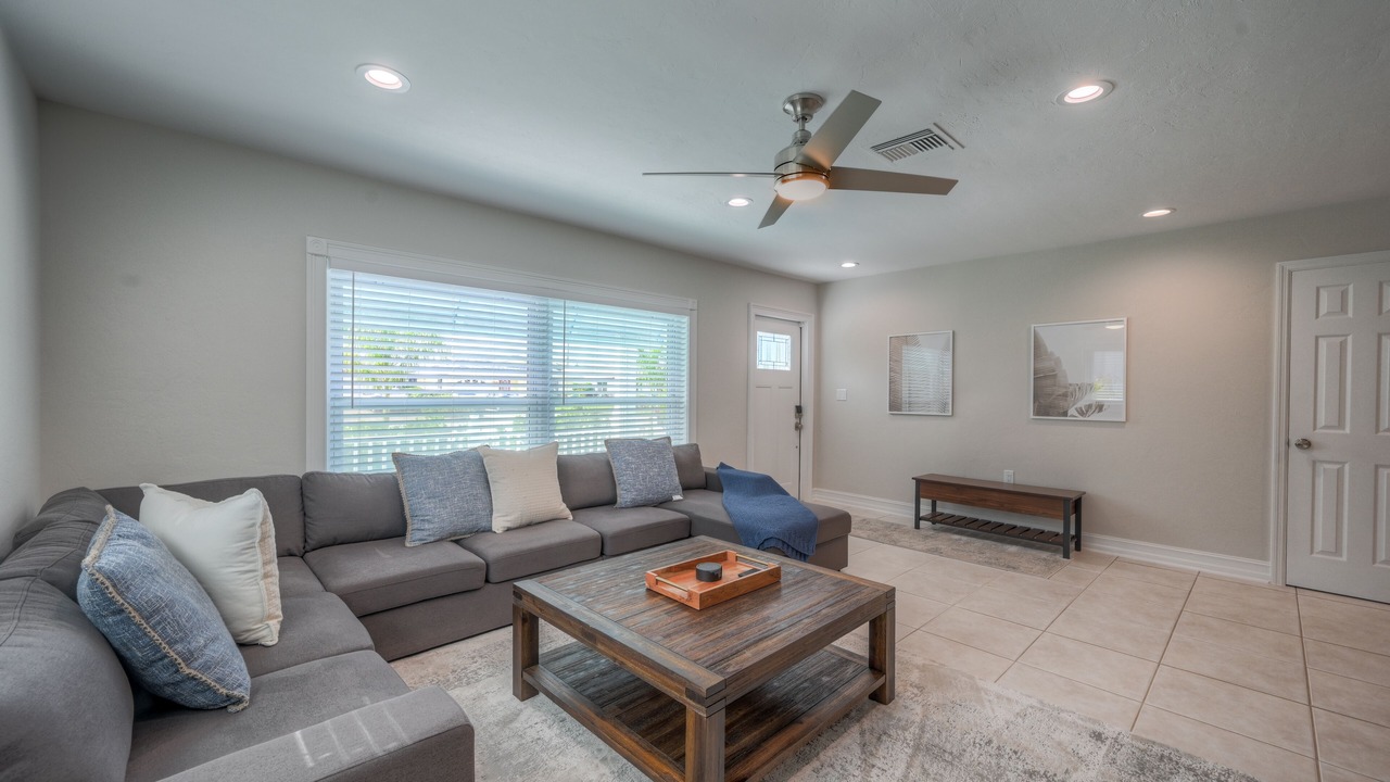 Photo of Livingroom in Naples Park
