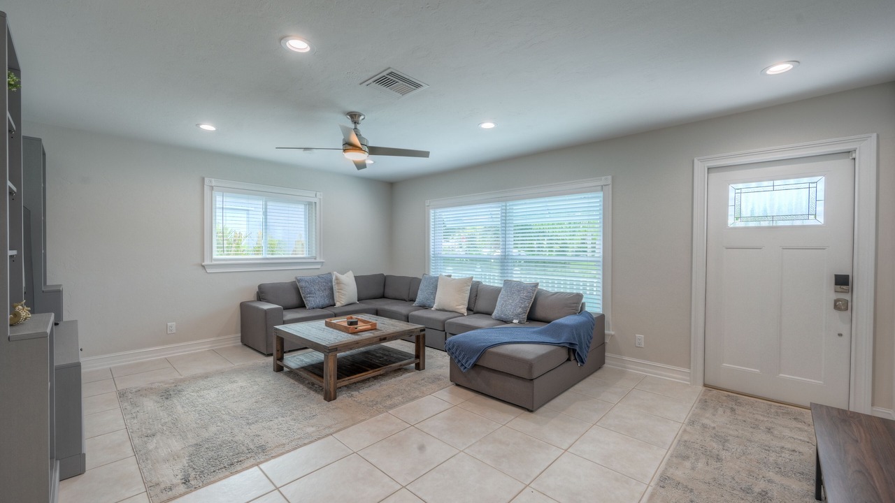 Photo of Livingroom in Naples Park