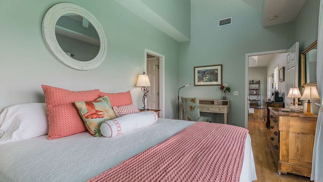 Photo of Bedroom in Oceanmarsh Subdivision