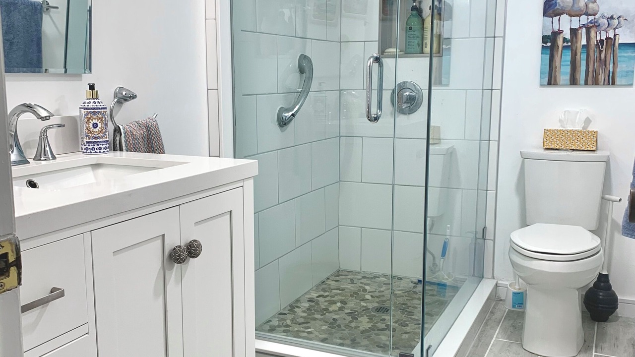 Photo of Bathroom in Indian River Shores