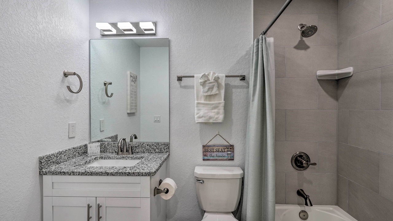 Photo of Bathroom in Sun 'N Lake