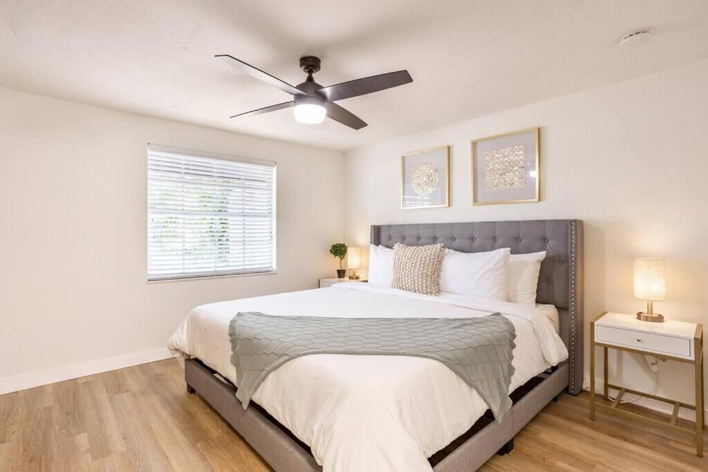 Photo of Bedroom in Bearss Plaza