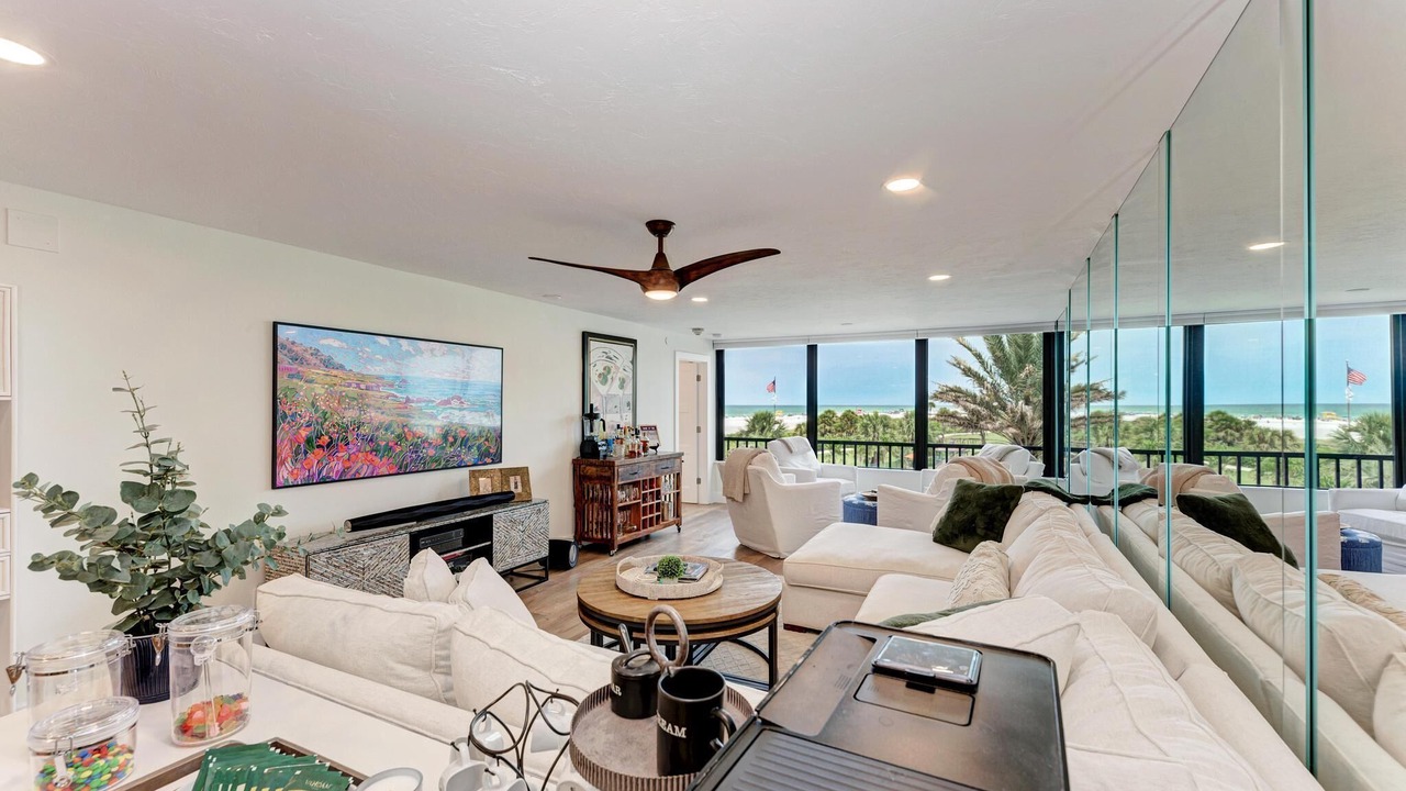 Photo of Livingroom in Siesta Key