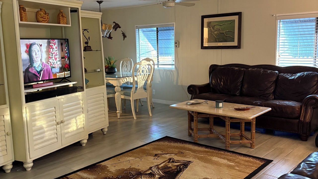 Photo of Livingroom in Buckhead Ridge