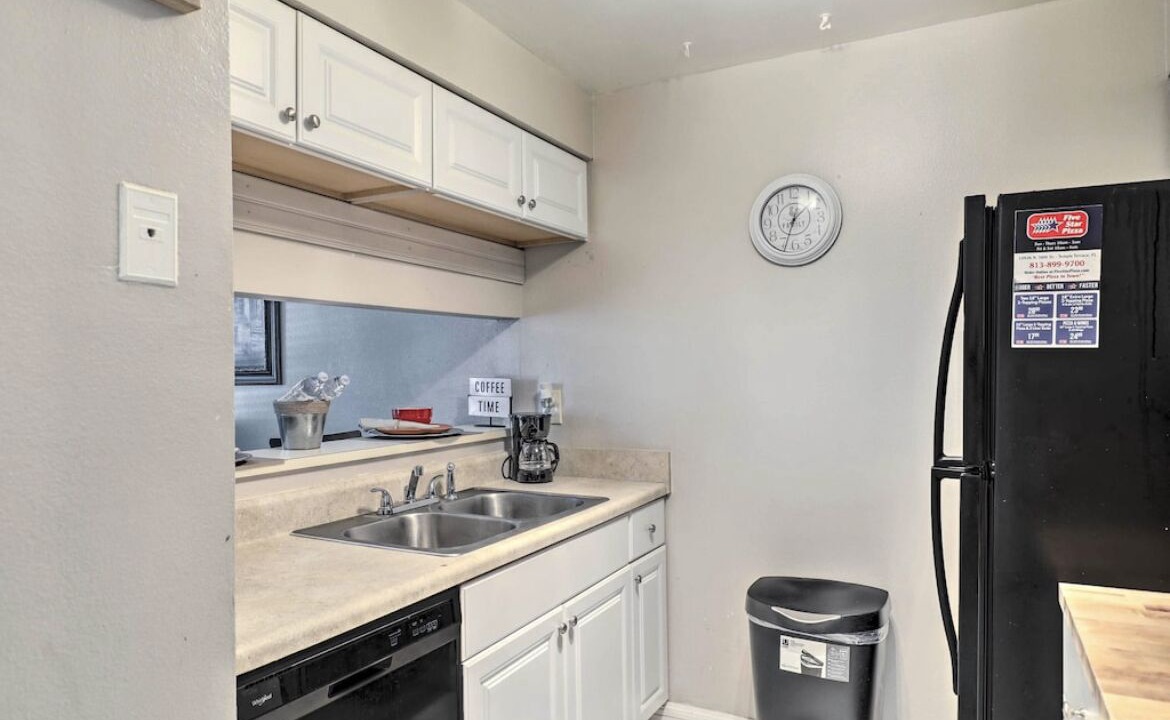 Photo of Kitchen in Bearss Plaza