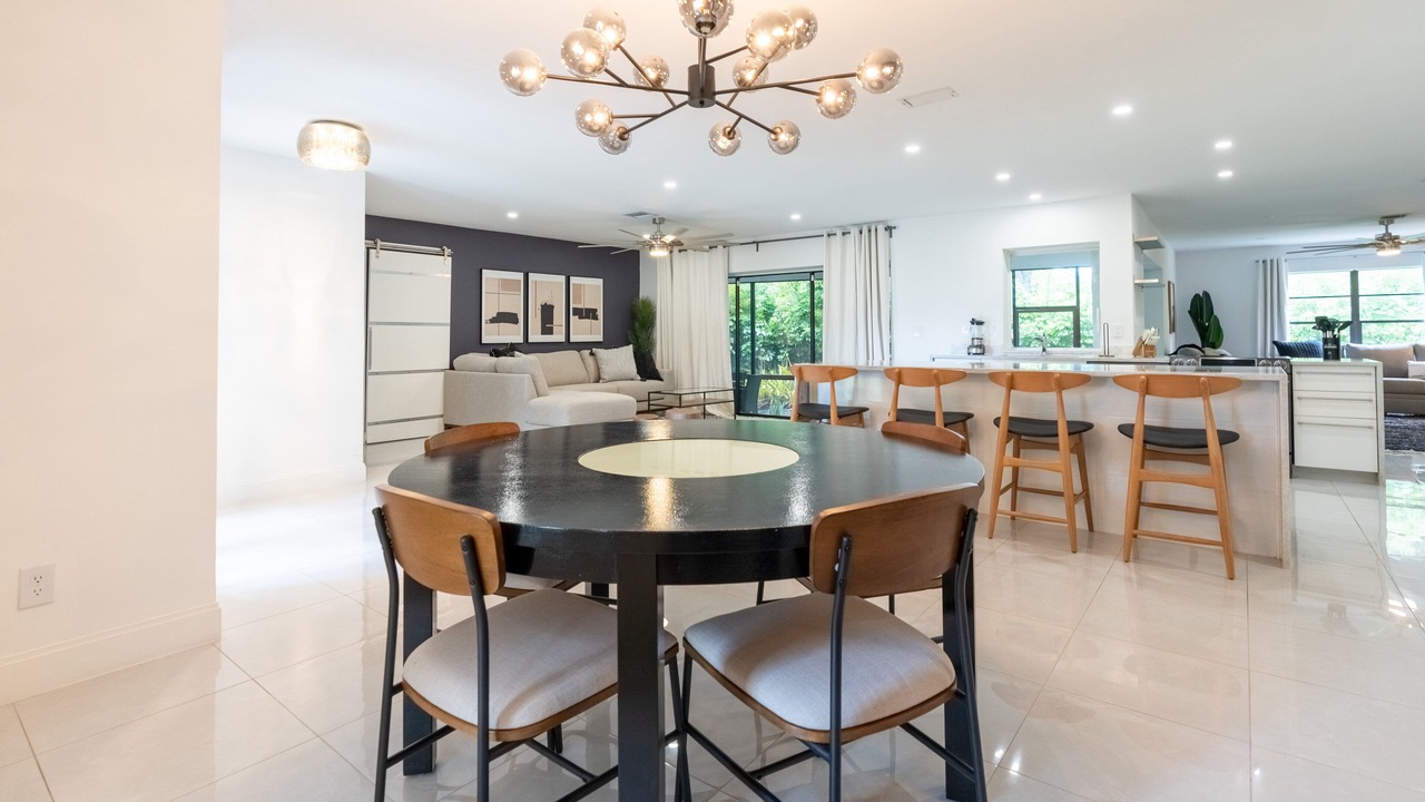 Photo of Livingroom in Palm River Estates