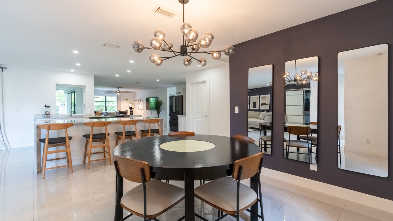 Photo of Livingroom in Palm River Estates