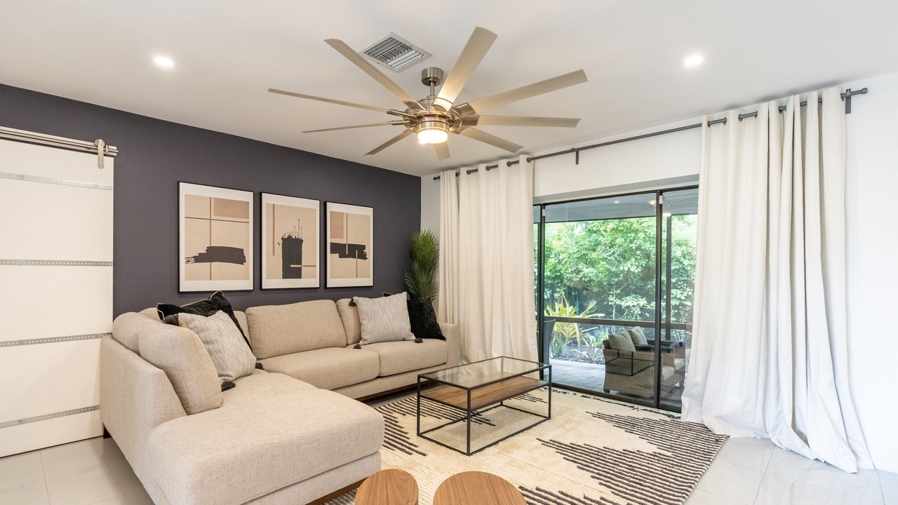 Photo of Livingroom in Palm River Estates